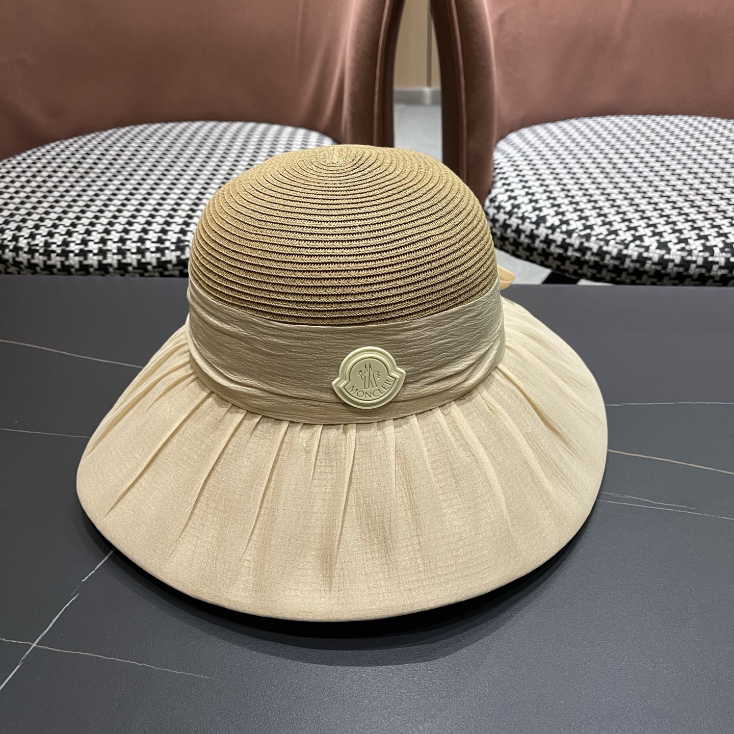 MONCLER（蒙口）春夏大帽檐防晒遮阳帽新款蝴蝶结网纱韩版优雅气质渔夫帽夏季草帽