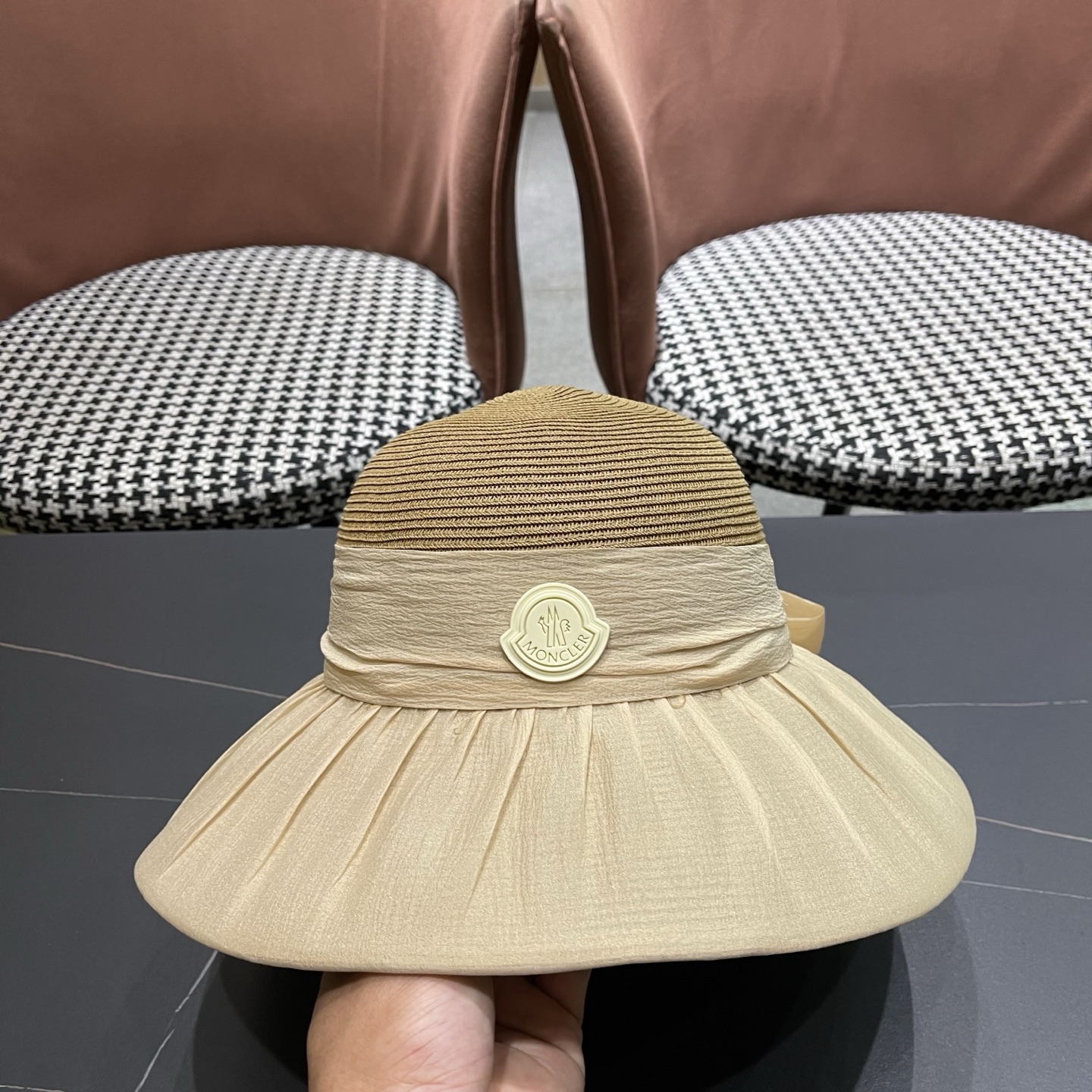 MONCLER（蒙口）春夏大帽檐防晒遮阳帽新款蝴蝶结网纱韩版优雅气质渔夫帽夏季草帽