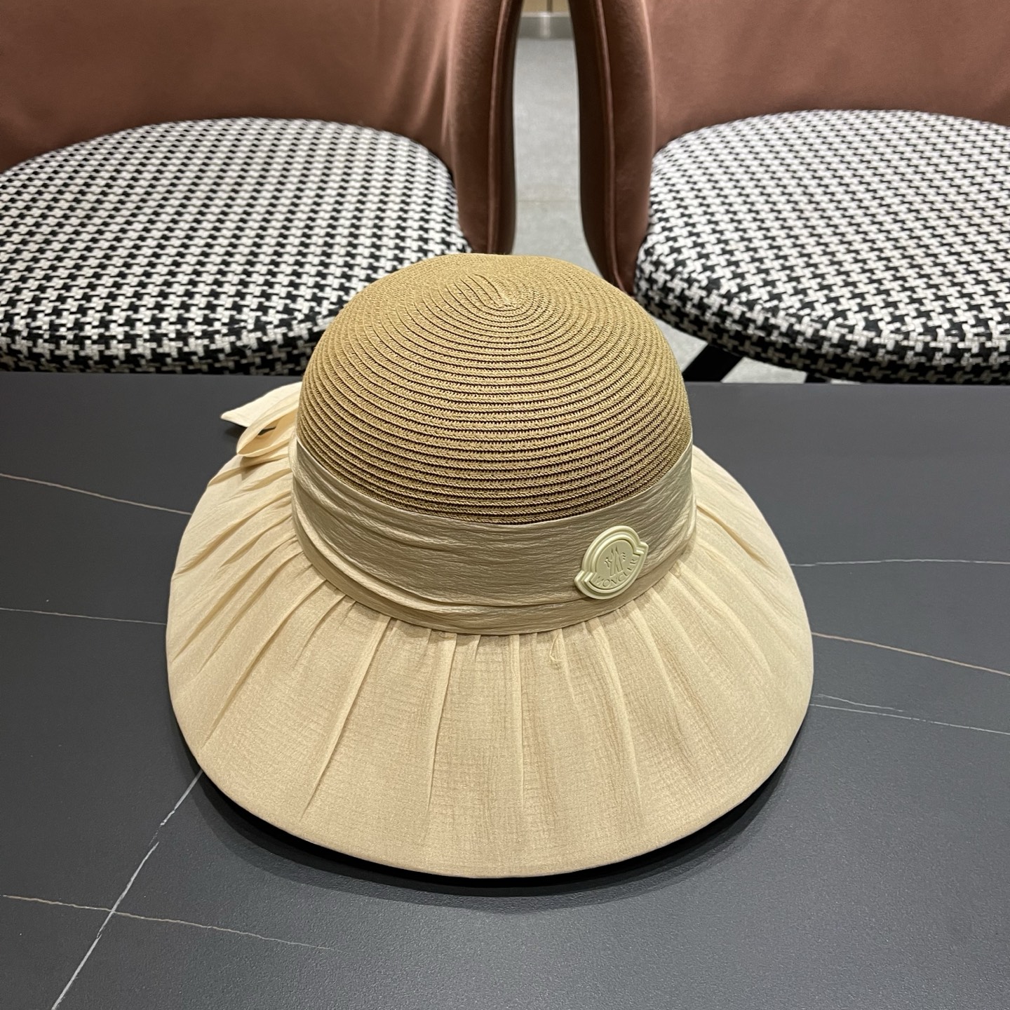 MONCLER（蒙口）春夏大帽檐防晒遮阳帽新款蝴蝶结网纱韩版优雅气质渔夫帽夏季草帽