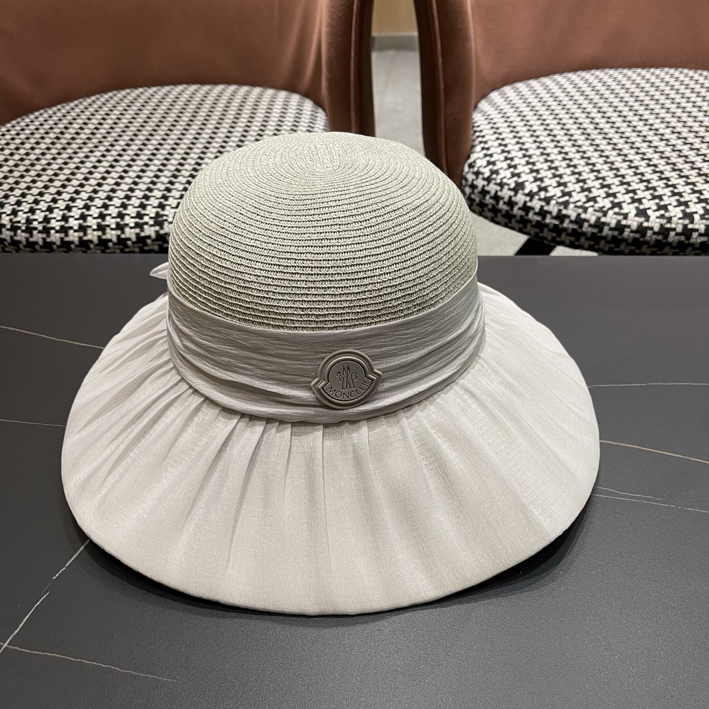 MONCLER（蒙口）春夏大帽檐防晒遮阳帽新款蝴蝶结网纱韩版优雅气质渔夫帽夏季草帽