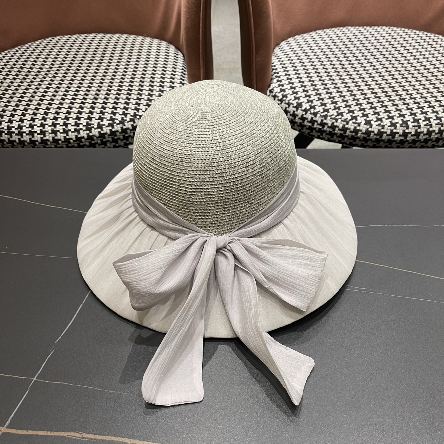 MONCLER（蒙口）春夏大帽檐防晒遮阳帽新款蝴蝶结网纱韩版优雅气质渔夫帽夏季草帽