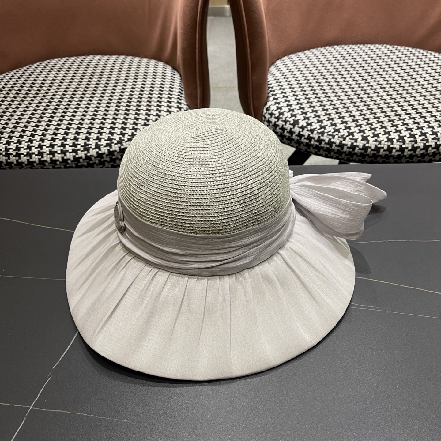 MONCLER（蒙口）春夏大帽檐防晒遮阳帽新款蝴蝶结网纱韩版优雅气质渔夫帽夏季草帽