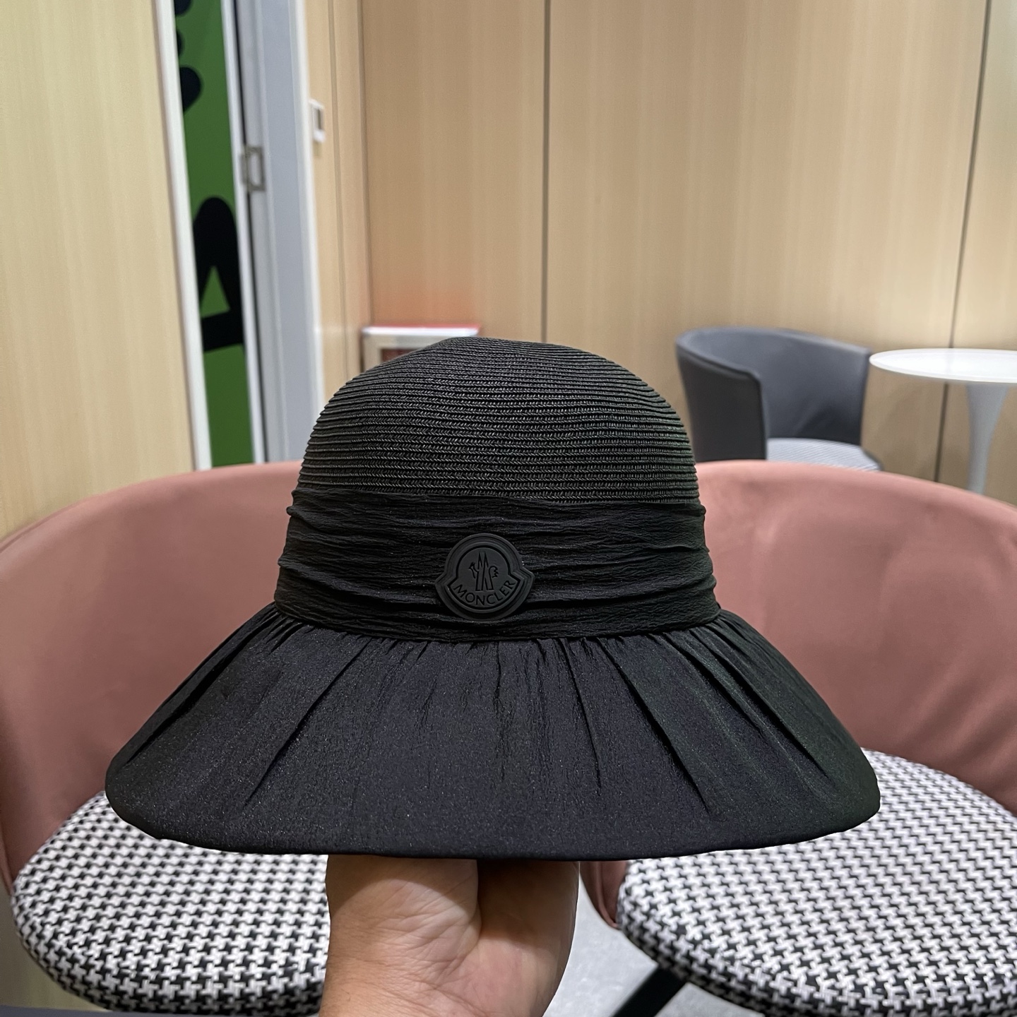 MONCLER（蒙口）春夏大帽檐防晒遮阳帽新款蝴蝶结网纱韩版优雅气质渔夫帽夏季草帽