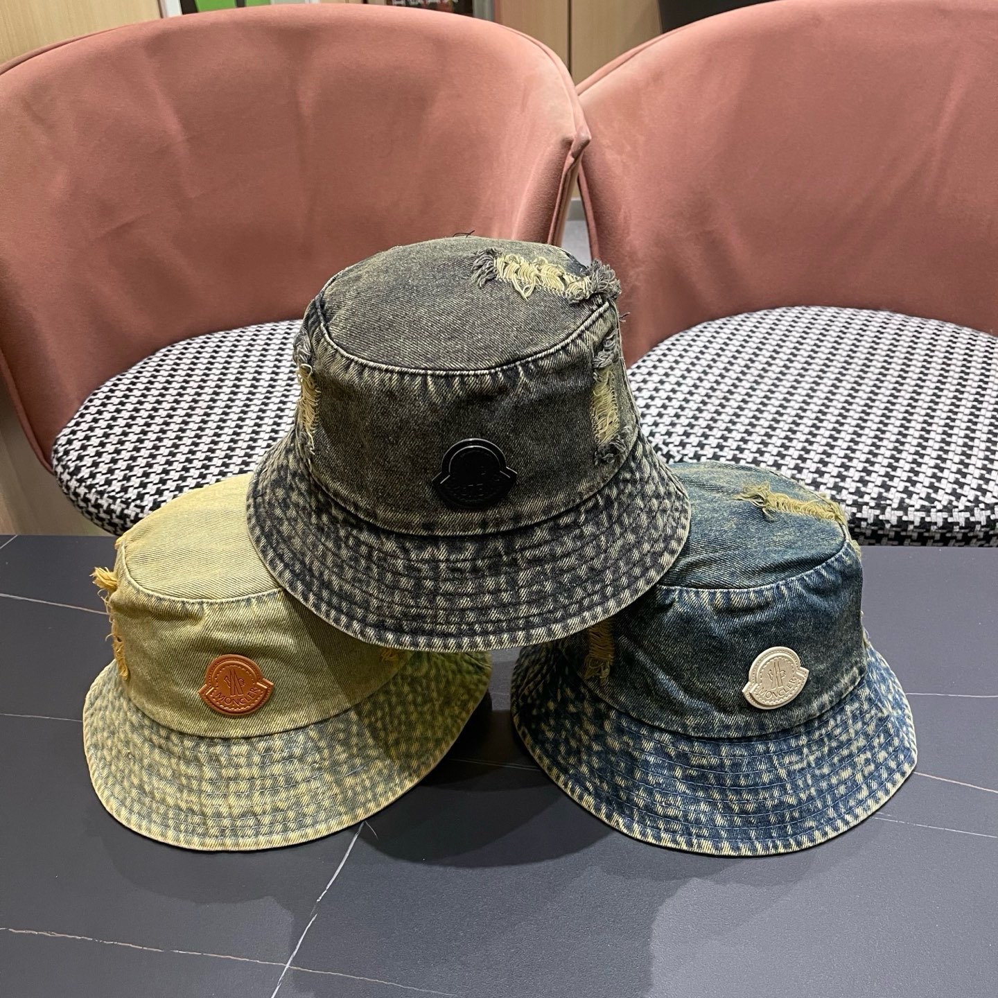 Moncler蒙口 日韩系光版破洞牛仔布做旧休闲复古时尚百搭街头出游渔夫帽新款
