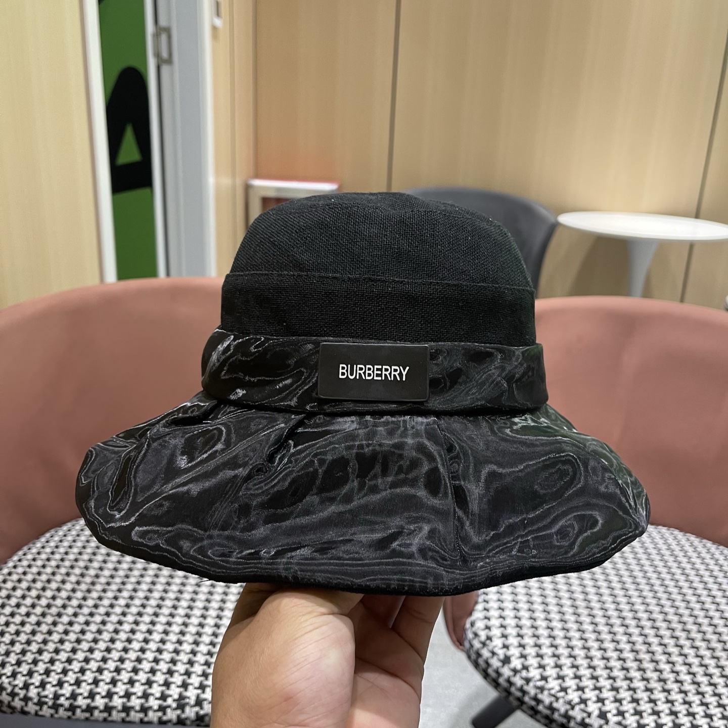 BURBERRY 巴宝莉 防晒渔夫帽新款显脸小夏季防紫外线薄款户外遮阳大檐太阳帽子女夏