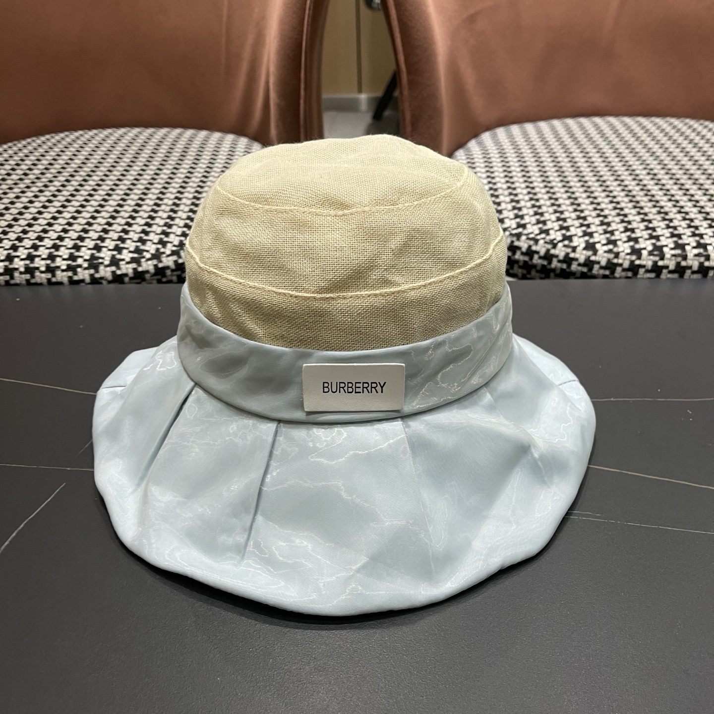 BURBERRY 巴宝莉 防晒渔夫帽新款显脸小夏季防紫外线薄款户外遮阳大檐太阳帽子女夏