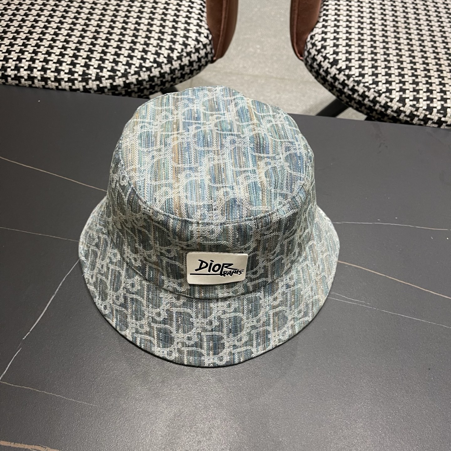 迪奥Dior👒 😍官网最新渔夫帽，防晒指数超高，特别显脸小，有型不软塌，可随意折叠，携带方便🤗