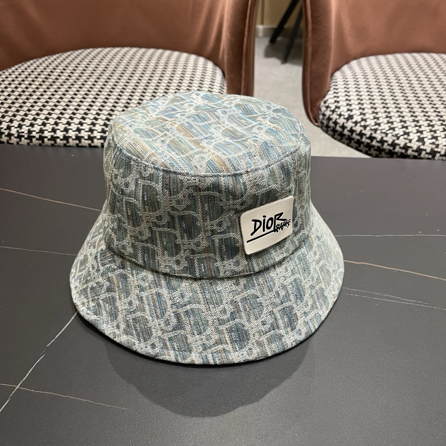 迪奥Dior👒 😍官网最新渔夫帽，防晒指数超高，特别显脸小，有型不软塌，可随意折叠，携带方便🤗
