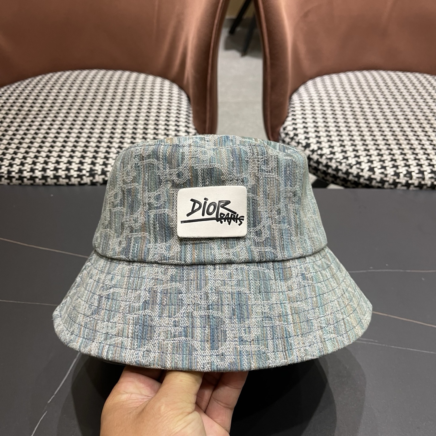 迪奥Dior👒 😍官网最新渔夫帽，防晒指数超高，特别显脸小，有型不软塌，可随意折叠，携带方便🤗