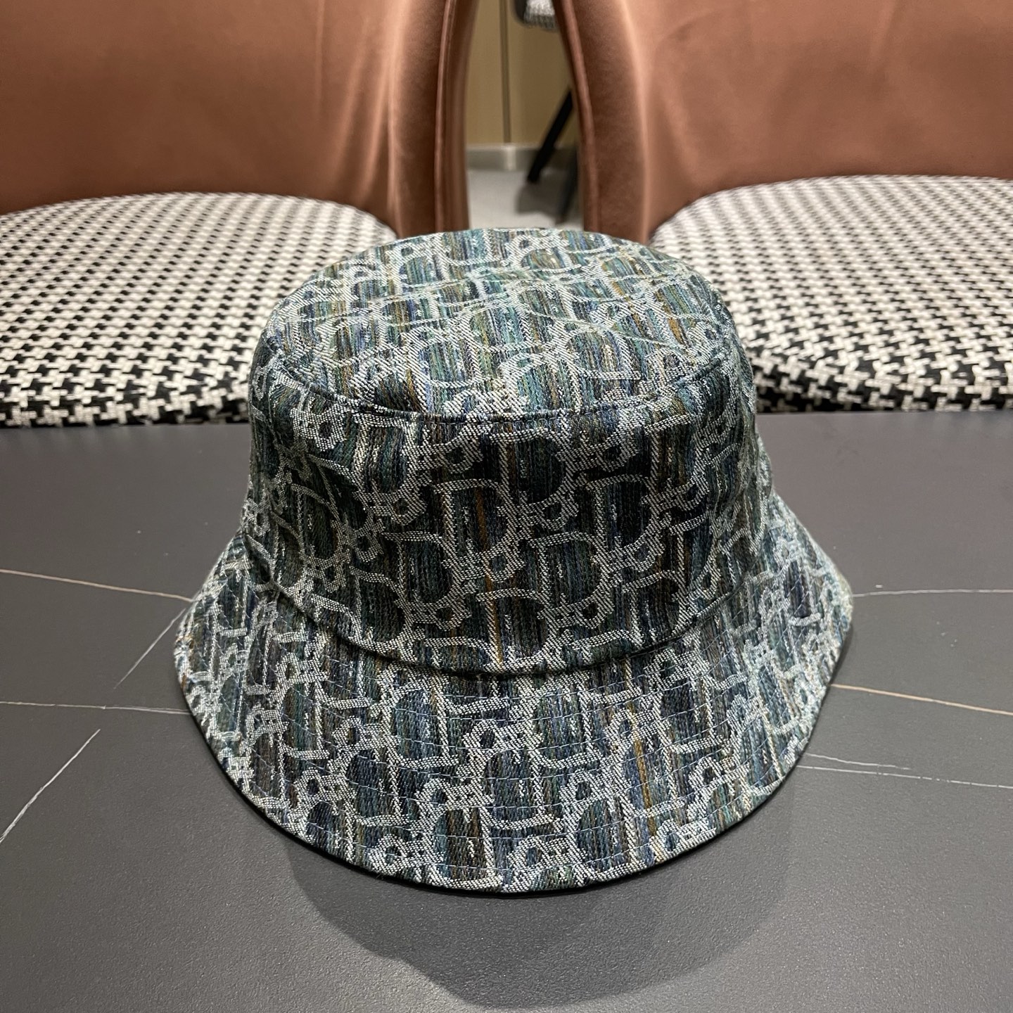 迪奥Dior👒 😍官网最新渔夫帽，防晒指数超高，特别显脸小，有型不软塌，可随意折叠，携带方便🤗