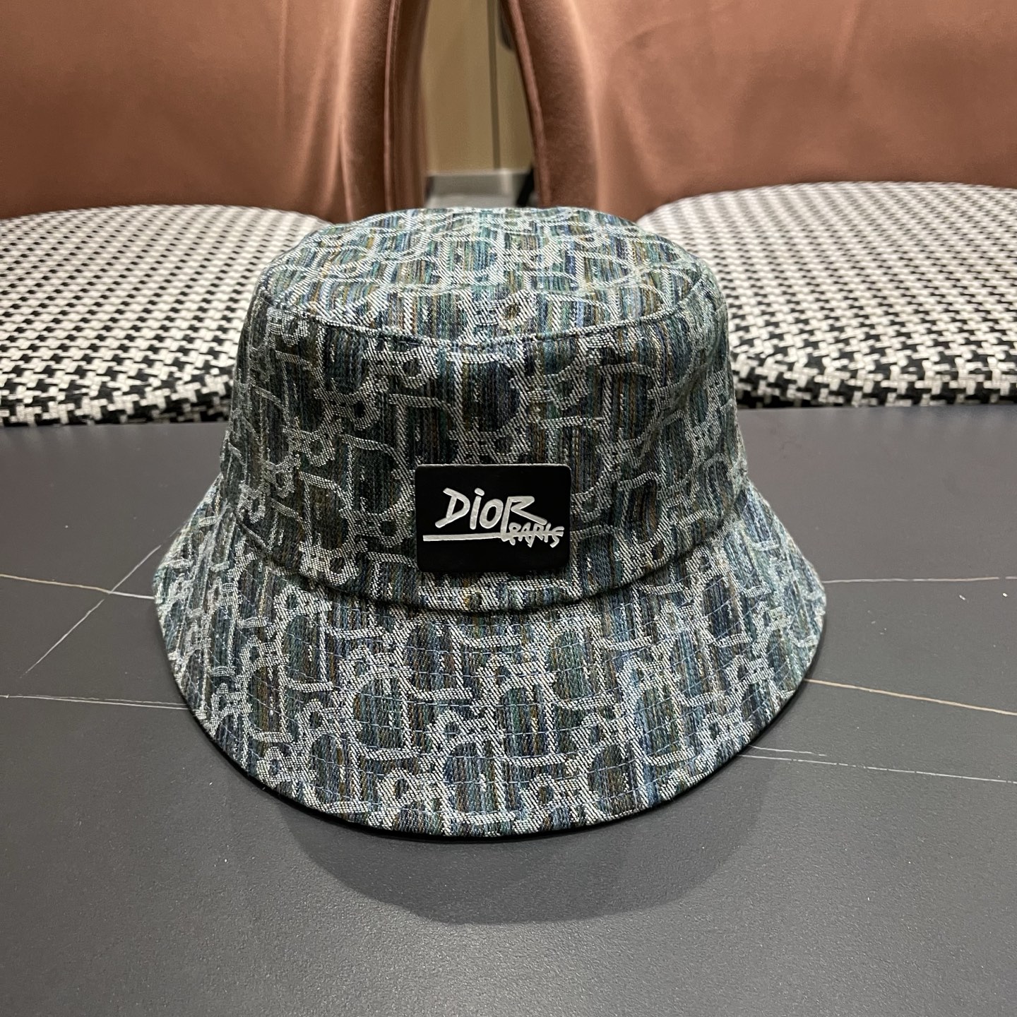 迪奥Dior👒 😍官网最新渔夫帽，防晒指数超高，特别显脸小，有型不软塌，可随意折叠，携带方便🤗