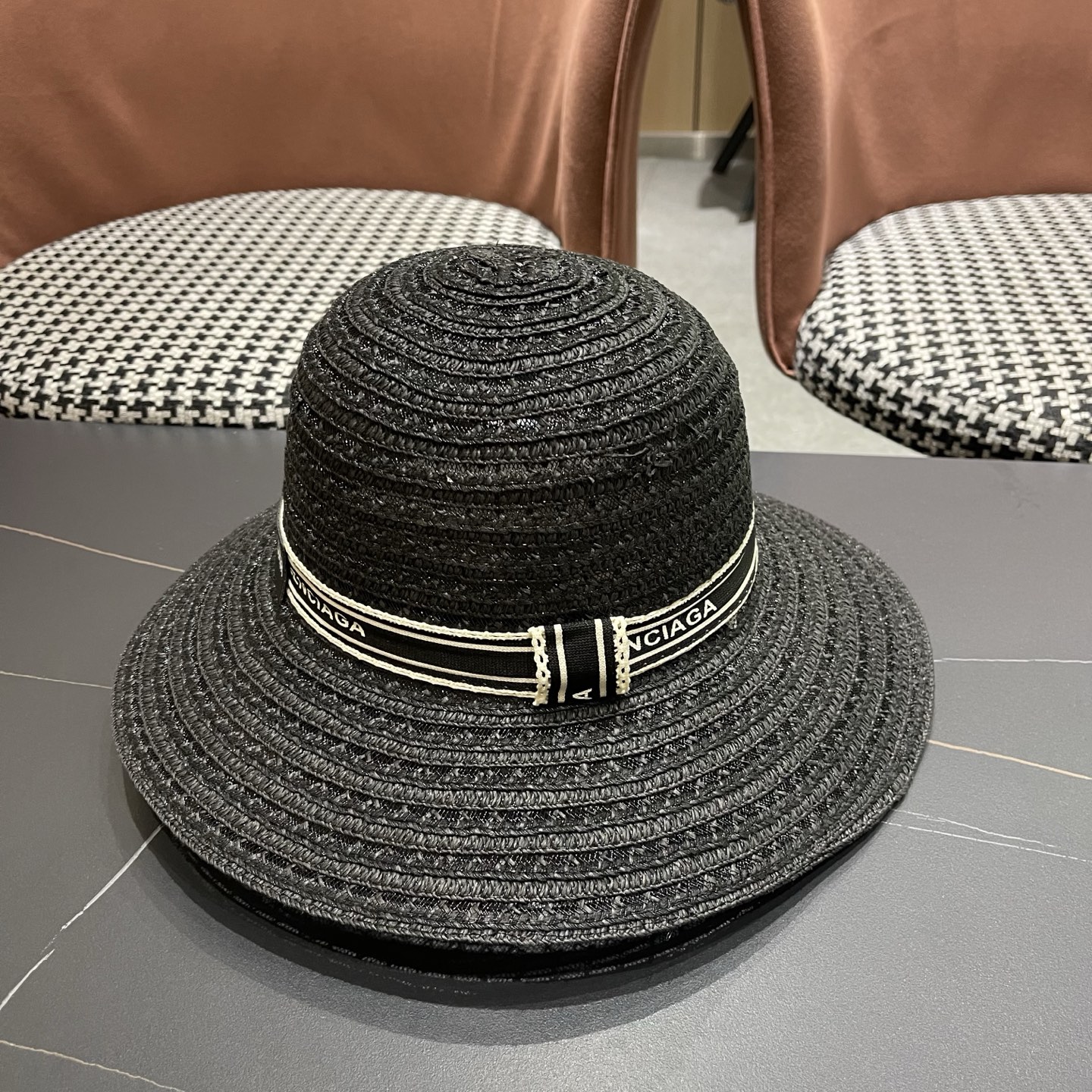 巴黎世家Balenciaga早春新款韩版休闲时尚，名媛必备！遮阳帽女镂空草帽防紫外线大檐遮脸防晒太阳渔夫
