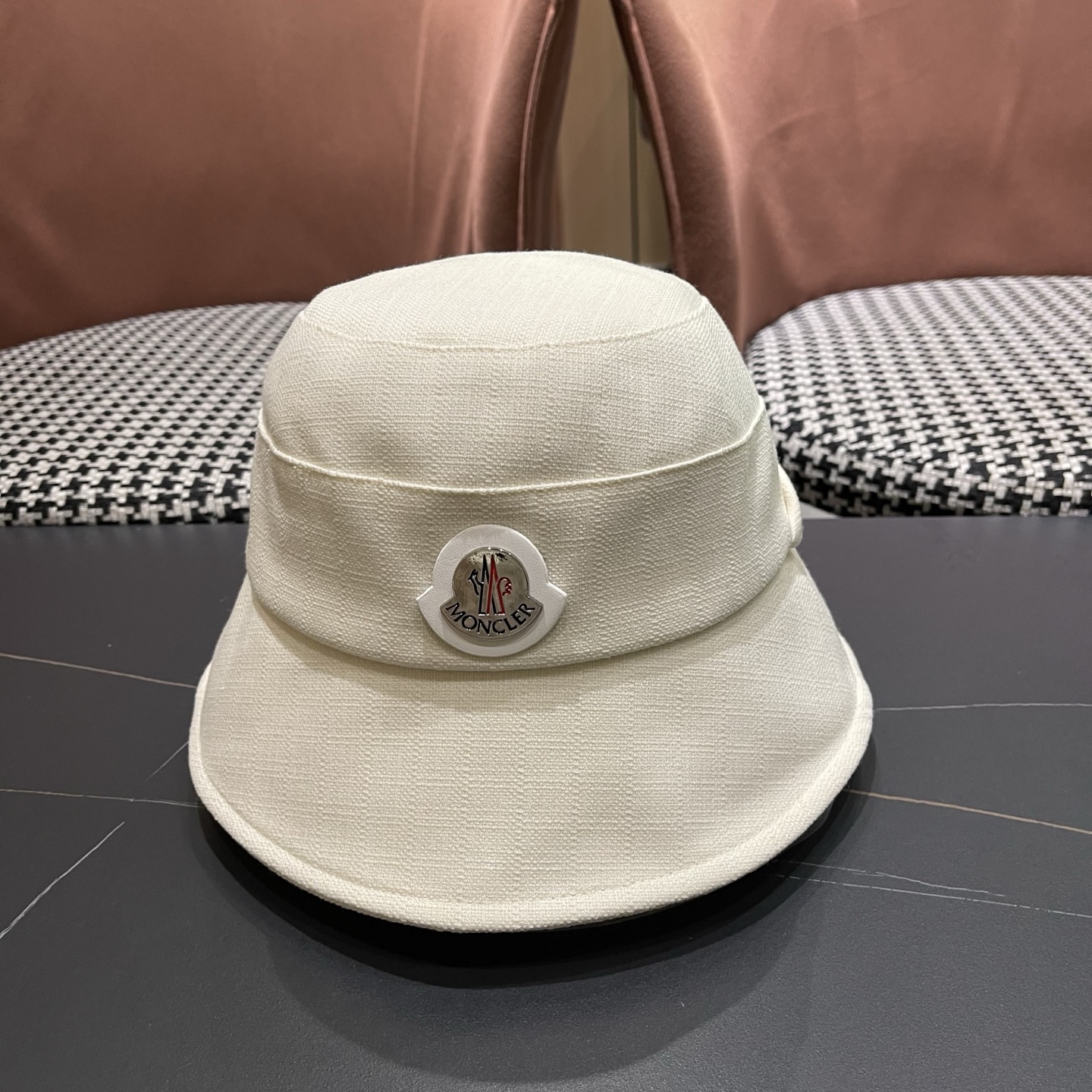 MONCLER（蒙口）韩版复古百搭系带蝴蝶结渔夫帽女春夏遮阳防晒显脸小盆帽