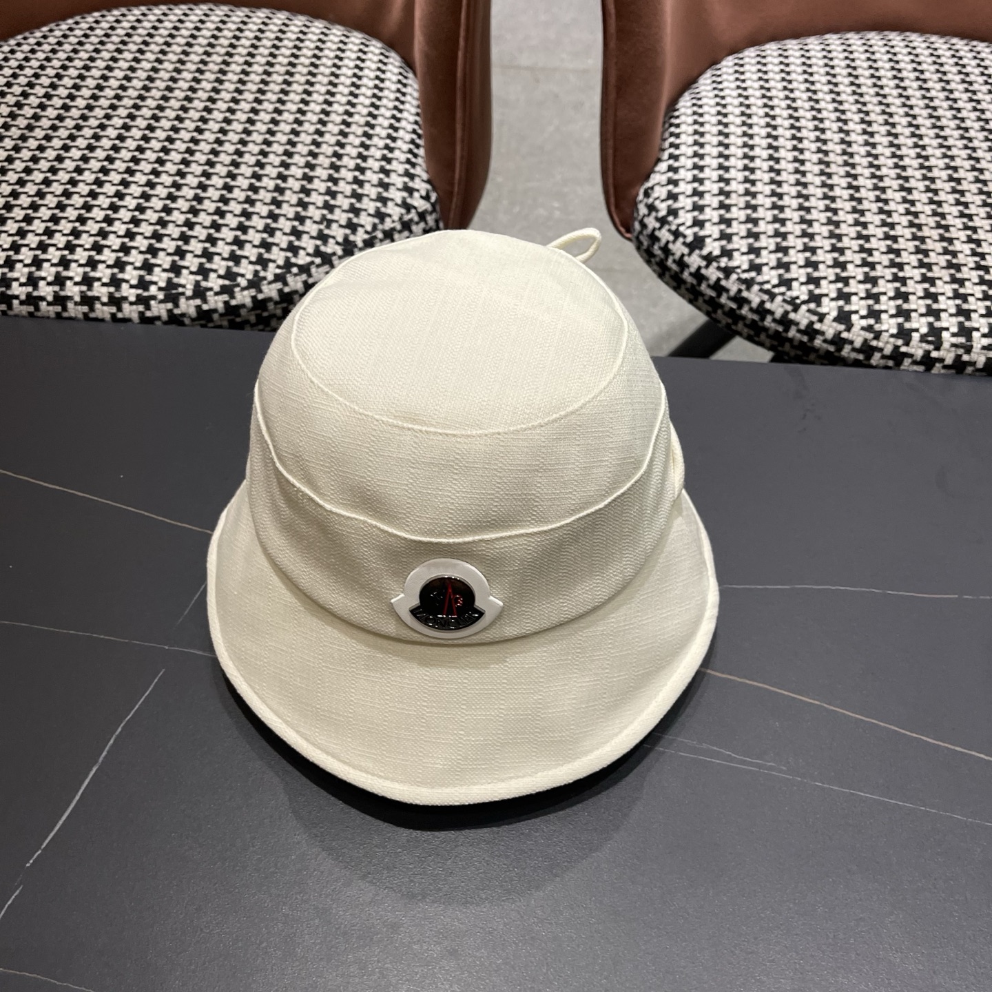 MONCLER（蒙口）韩版复古百搭系带蝴蝶结渔夫帽女春夏遮阳防晒显脸小盆帽