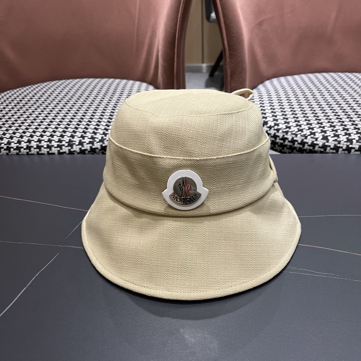 MONCLER（蒙口）韩版复古百搭系带蝴蝶结渔夫帽女春夏遮阳防晒显脸小盆帽