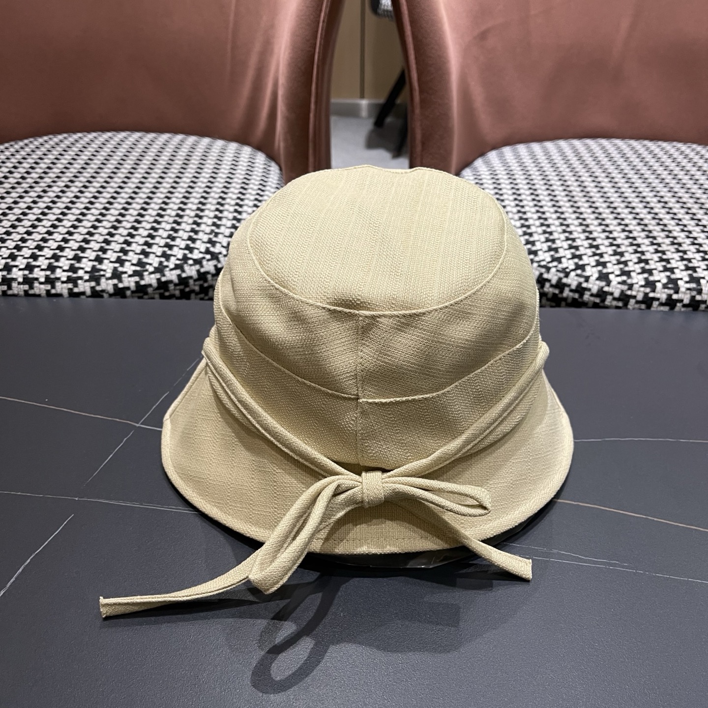 MONCLER（蒙口）韩版复古百搭系带蝴蝶结渔夫帽女春夏遮阳防晒显脸小盆帽
