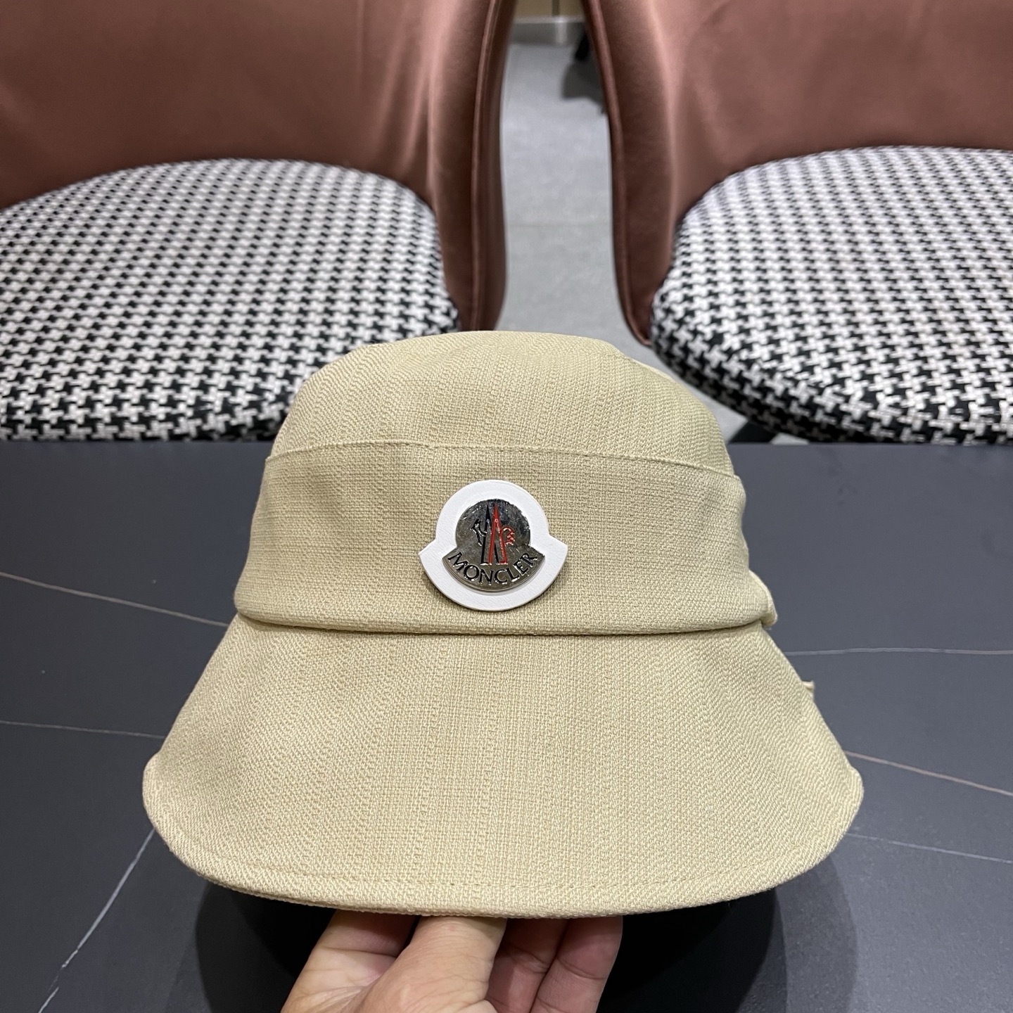 MONCLER（蒙口）韩版复古百搭系带蝴蝶结渔夫帽女春夏遮阳防晒显脸小盆帽