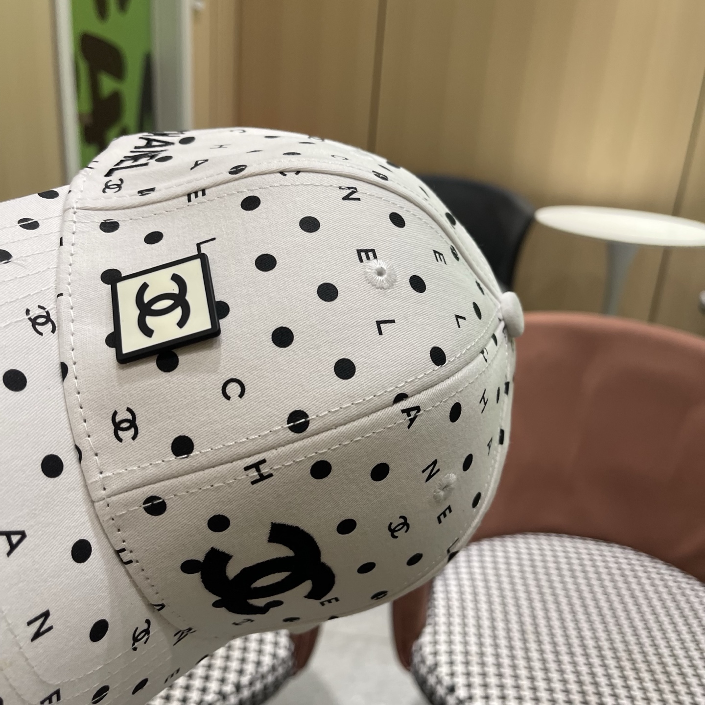 Chanel(香奈儿)经典原单棒球帽，原版帆布料轻盈透气！质量超赞，基础头围56，贴片可调节。
