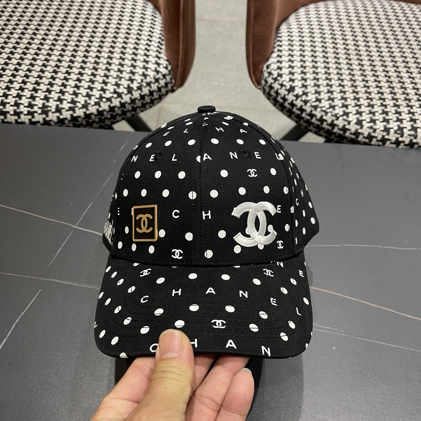 Chanel(香奈儿)经典原单棒球帽，原版帆布料轻盈透气！质量超赞，基础头围56，贴片可调节。
