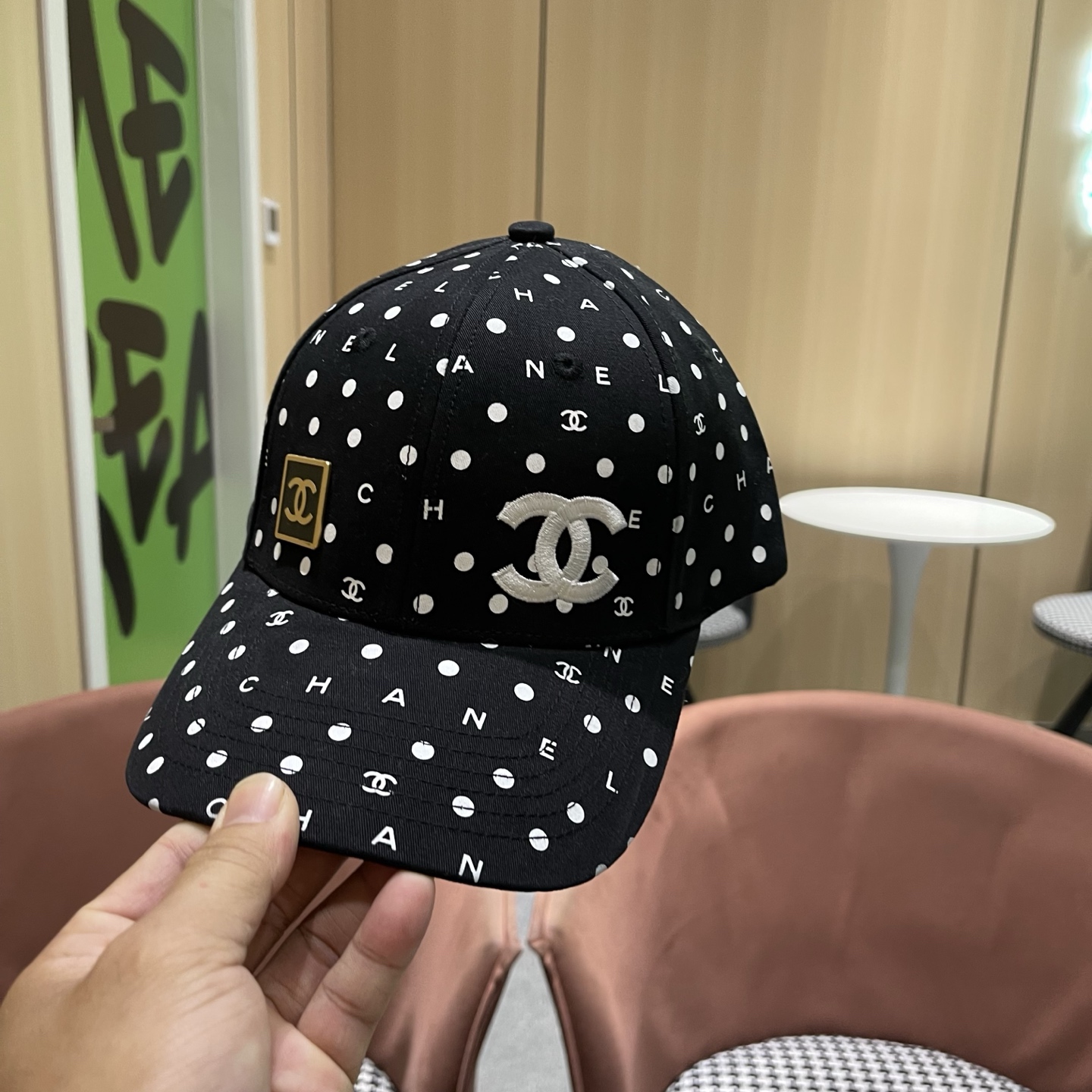 Chanel(香奈儿)经典原单棒球帽，原版帆布料轻盈透气！质量超赞，基础头围56，贴片可调节。