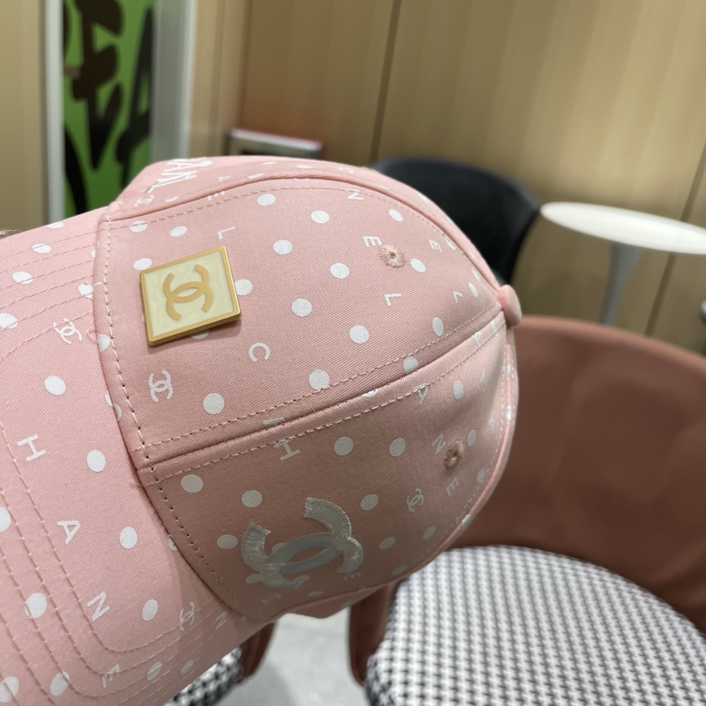 Chanel(香奈儿)经典原单棒球帽，原版帆布料轻盈透气！质量超赞，基础头围56，贴片可调节。