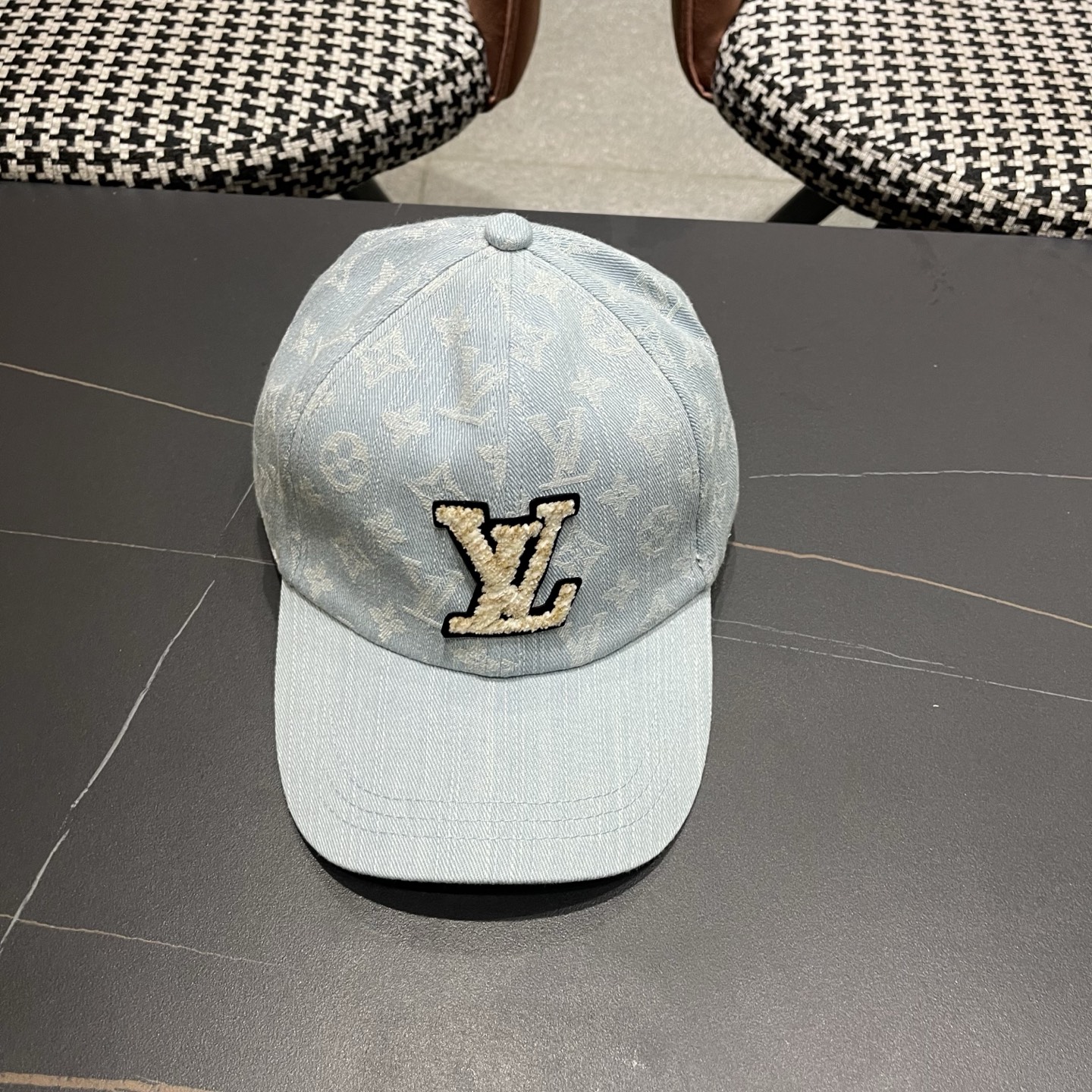 LV路易威登 新款原单棒球帽，LV渐变提花质量超赞，基础头围56，贴片可调节。