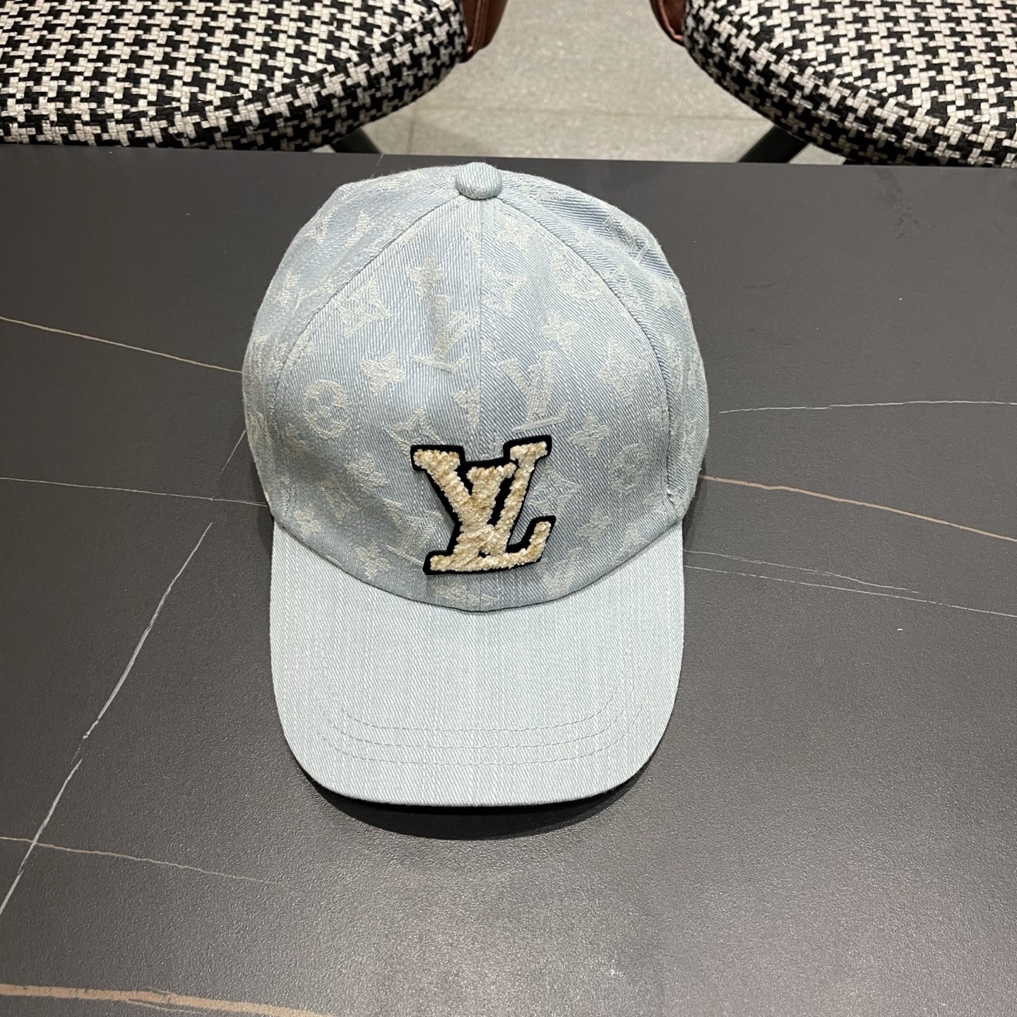 LV路易威登 新款原单棒球帽，LV渐变提花质量超赞，基础头围56，贴片可调节。