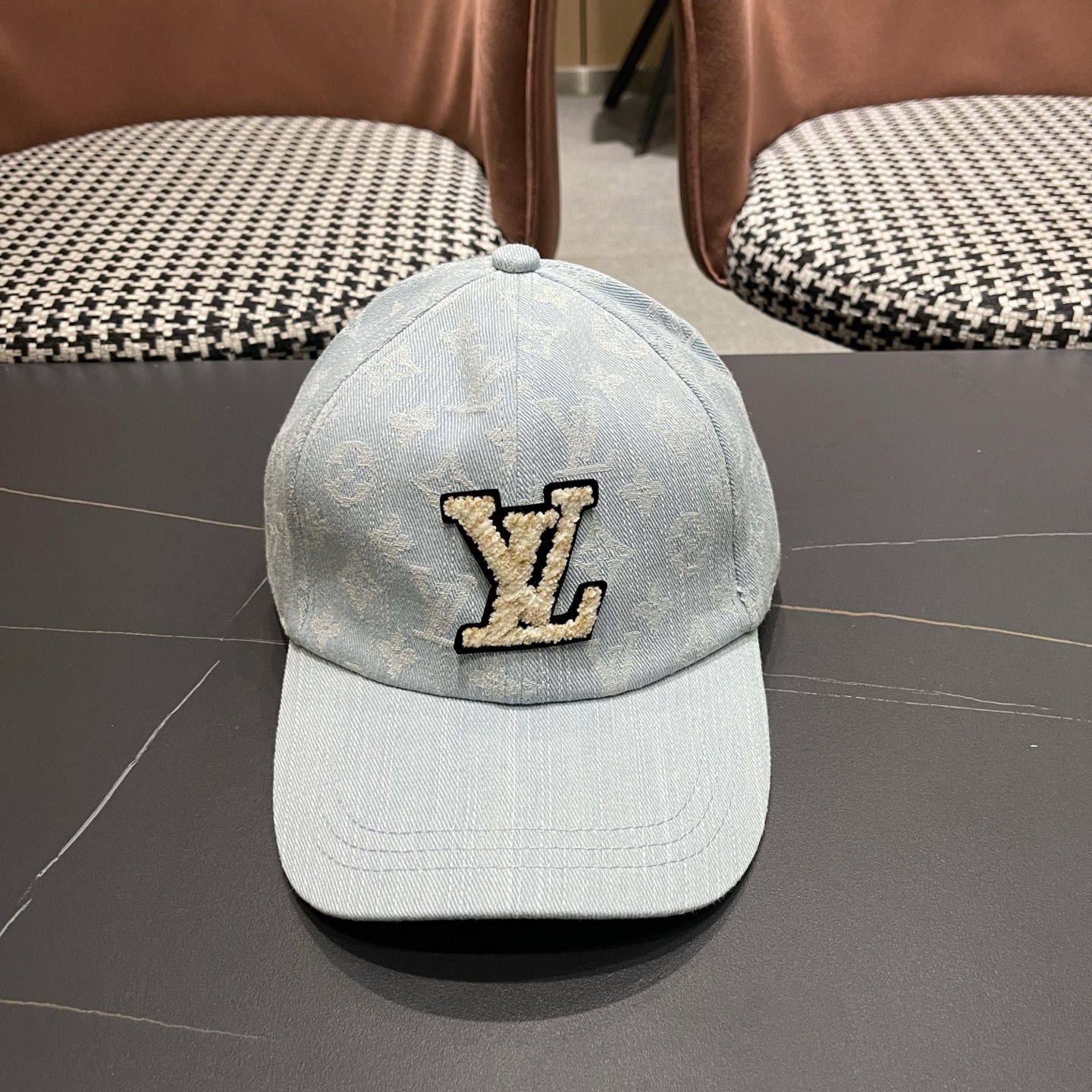 LV路易威登 新款原单棒球帽，LV渐变提花质量超赞，基础头围56，贴片可调节。