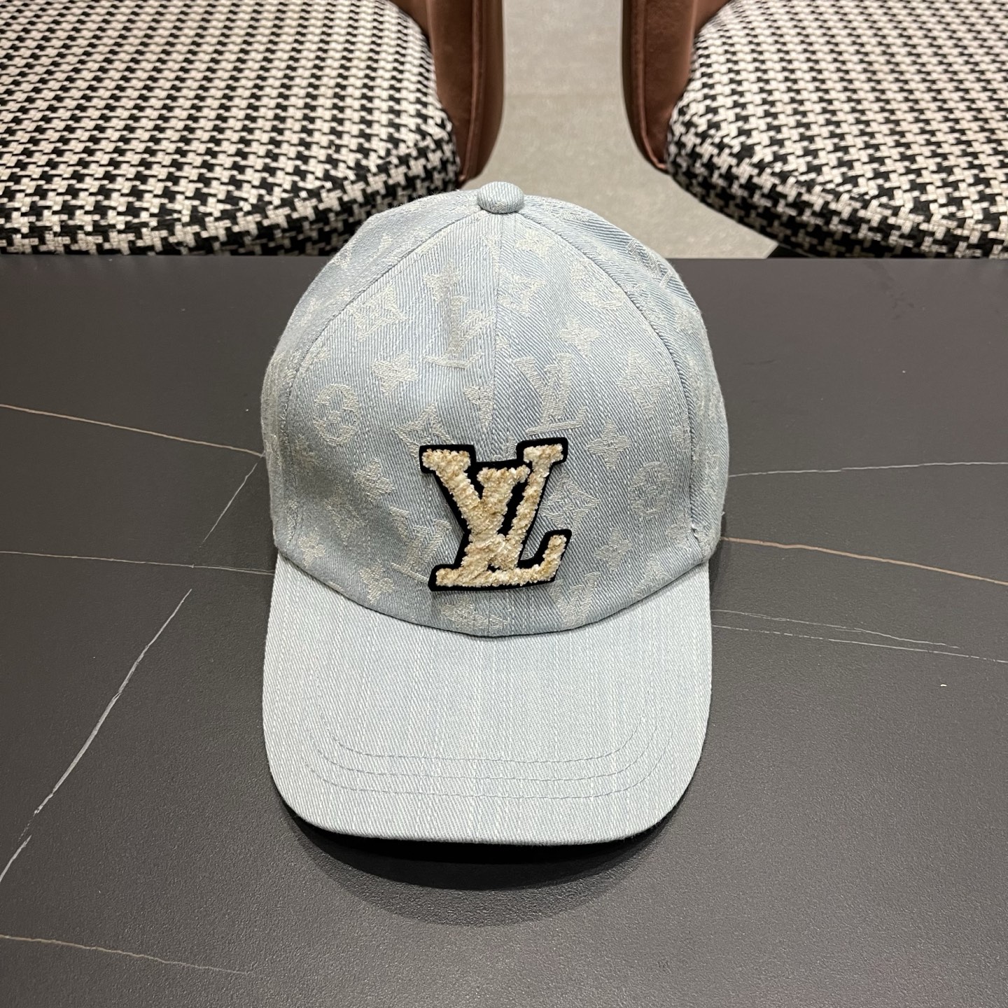 LV路易威登 新款原单棒球帽，LV渐变提花质量超赞，基础头围56，贴片可调节。