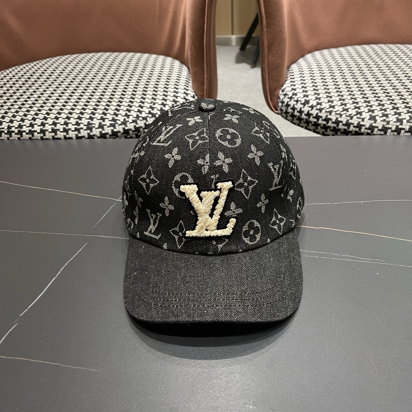 LV路易威登 新款原单棒球帽，LV渐变提花质量超赞，基础头围56，贴片可调节。