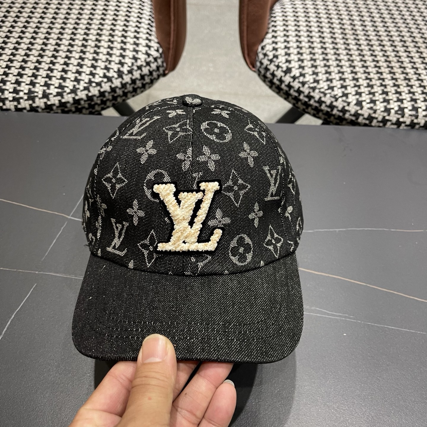 LV路易威登 新款原单棒球帽，LV渐变提花质量超赞，基础头围56，贴片可调节。