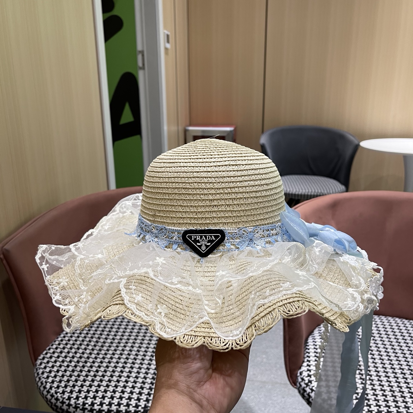 PRADA普拉达 田园风蓝色蕾丝大蝴蝶结草帽夏季防晒小礼帽可爱出游度假风太阳帽