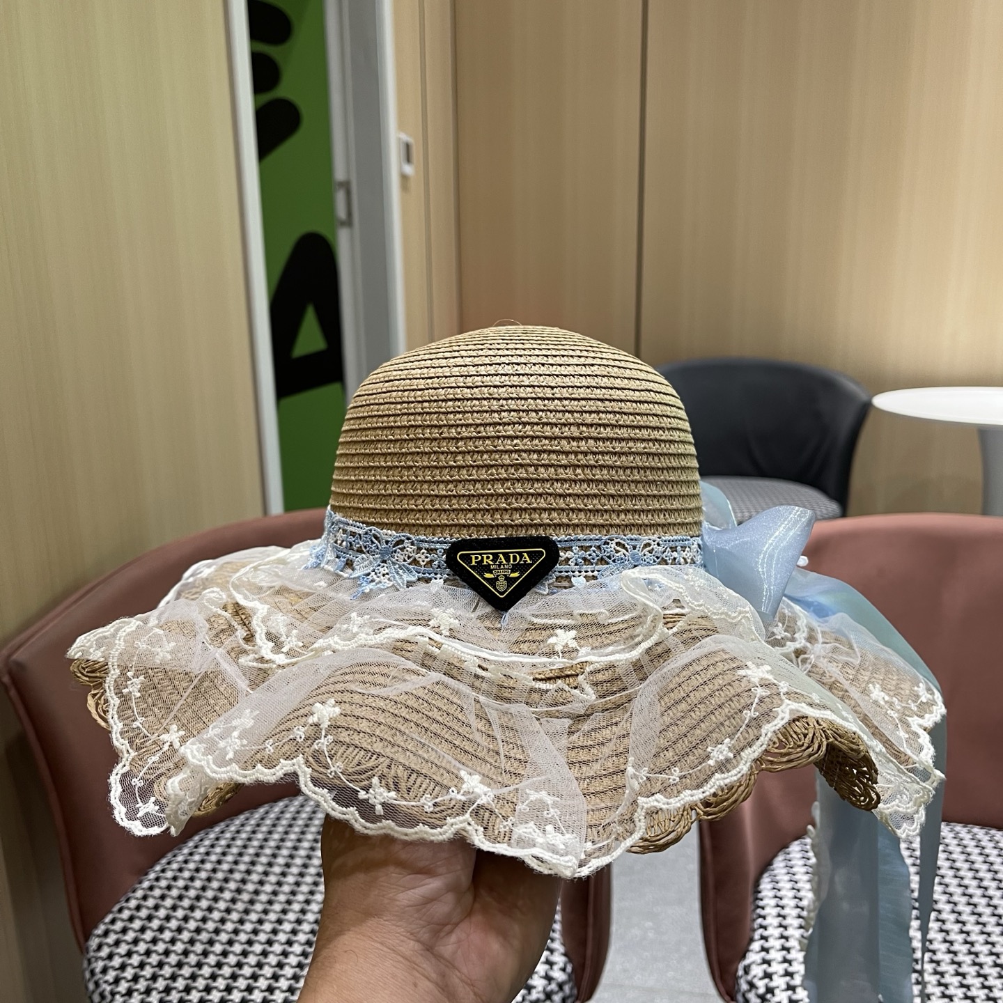 PRADA普拉达 田园风蓝色蕾丝大蝴蝶结草帽夏季防晒小礼帽可爱出游度假风太阳帽