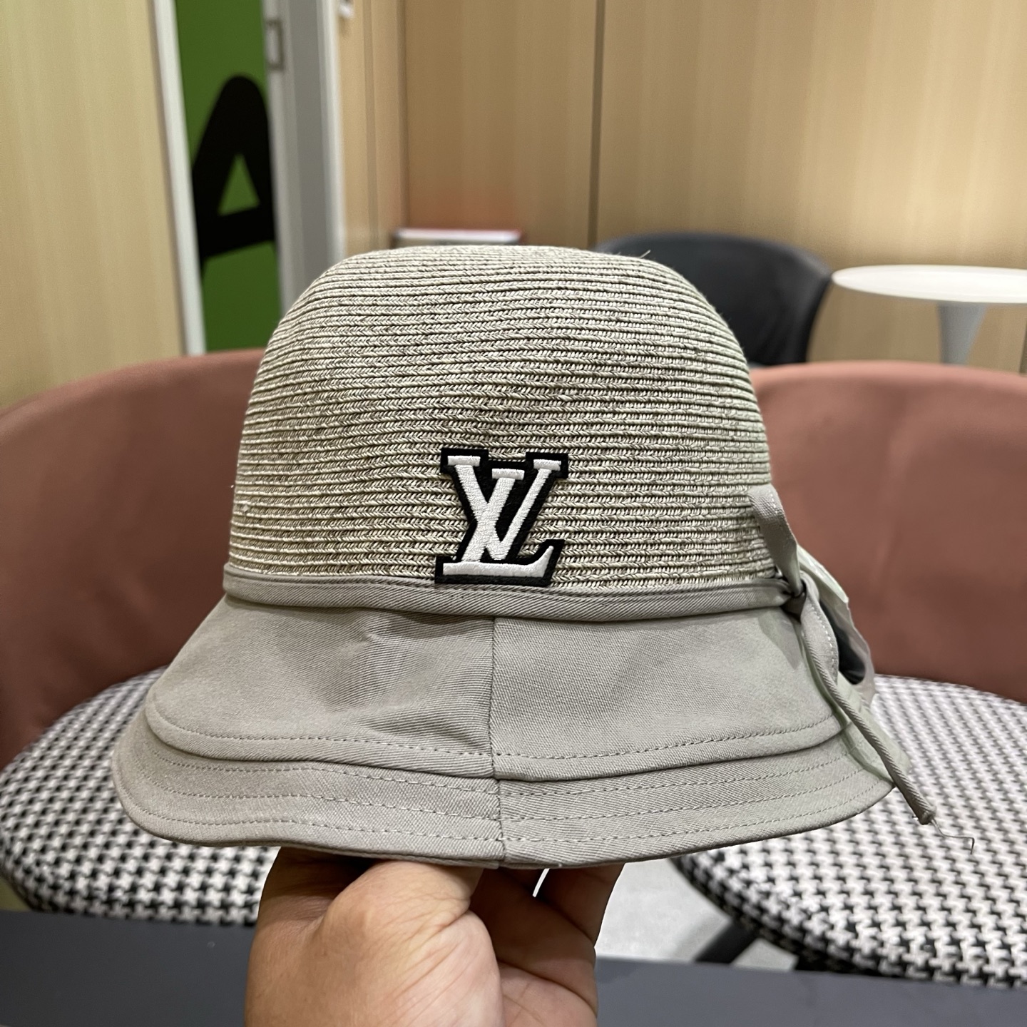 LV路易威登 优雅蝴蝶结渔夫帽女夏时尚洋气好看出游盆帽防晒遮阳草编帽子