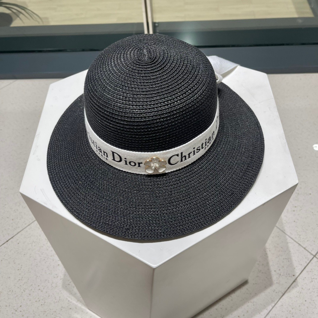 【DIOR迪奥】新款草编遮阳草帽盆帽🤩沙滩风，简约大方，百搭单品～出街首选，新款帽型超美腻，新品上架