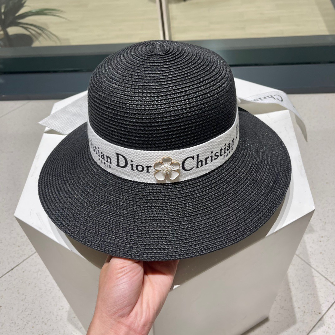 【DIOR迪奥】新款草编遮阳草帽盆帽🤩沙滩风，简约大方，百搭单品～出街首选，新款帽型超美腻，新品上架