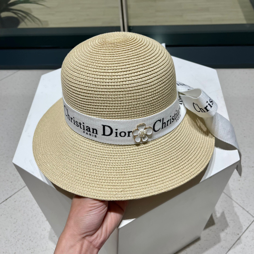 【DIOR迪奥】新款草编遮阳草帽盆帽🤩沙滩风，简约大方，百搭单品～出街首选，新款帽型超美腻，新品上架