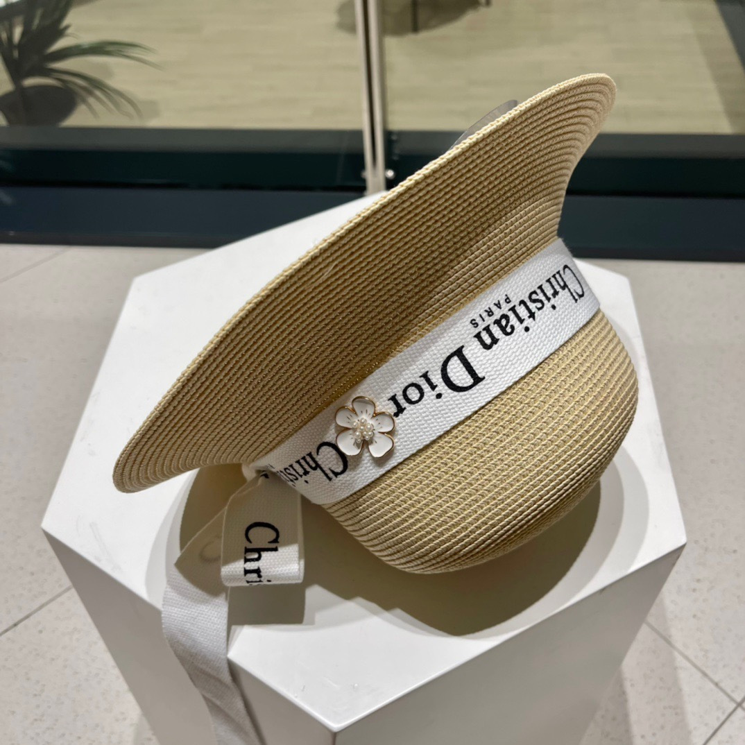 【DIOR迪奥】新款草编遮阳草帽盆帽🤩沙滩风，简约大方，百搭单品～出街首选，新款帽型超美腻，新品上架