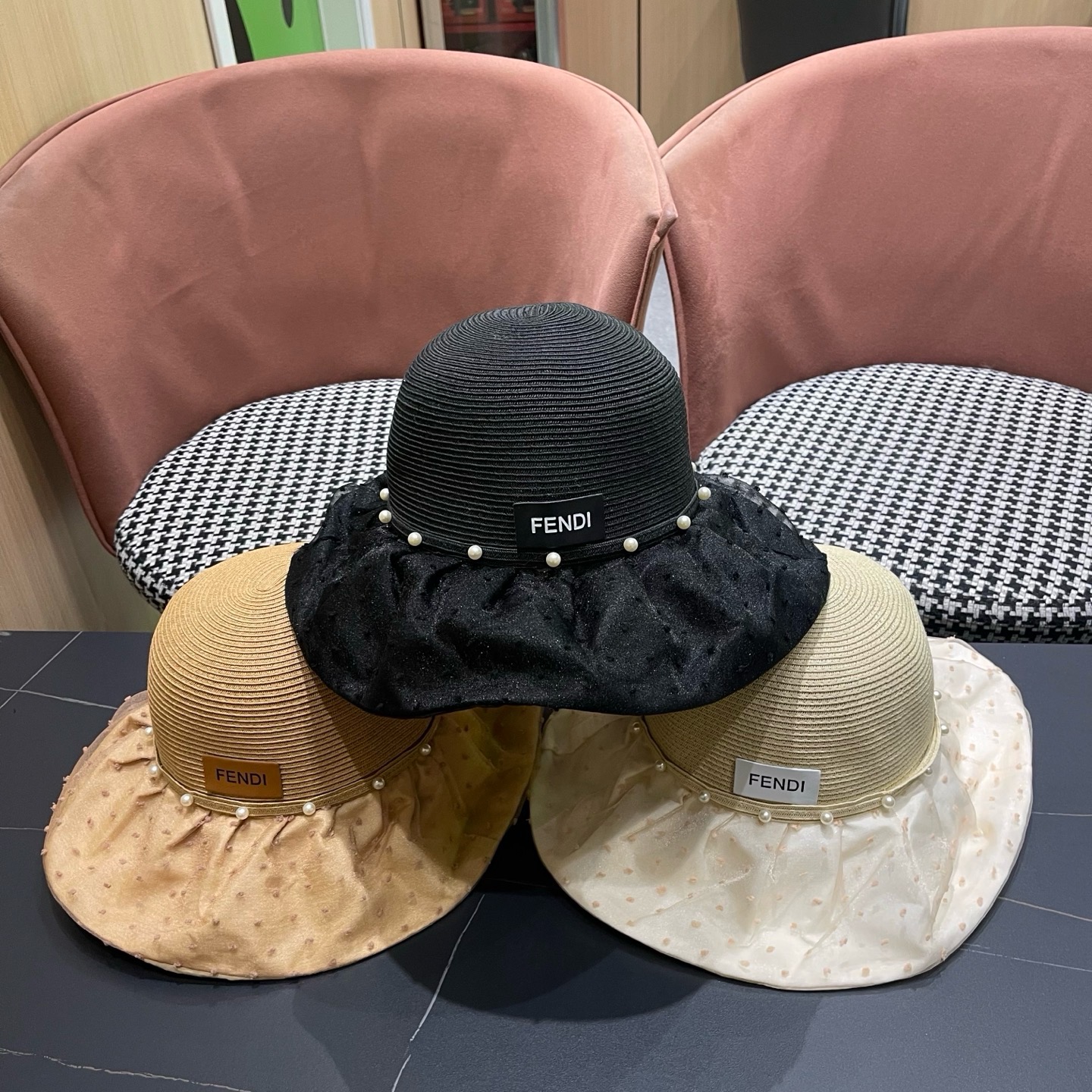 Fendi 芬迪气质新款太阳帽大帽檐渔夫帽子女款遮阳帽渔夫帽防晒帽女防紫外线