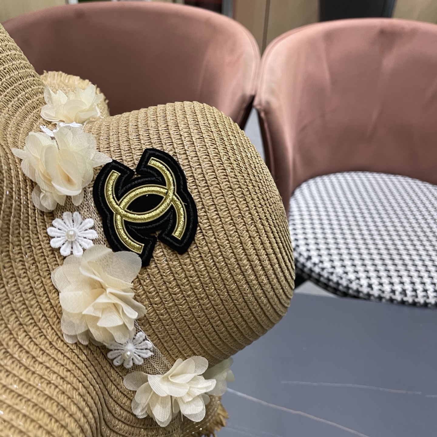 CHANEL香奈儿 大帽檐花环遮阳草帽夏季沙滩海边度假沙滩帽时尚防紫外线太阳帽女