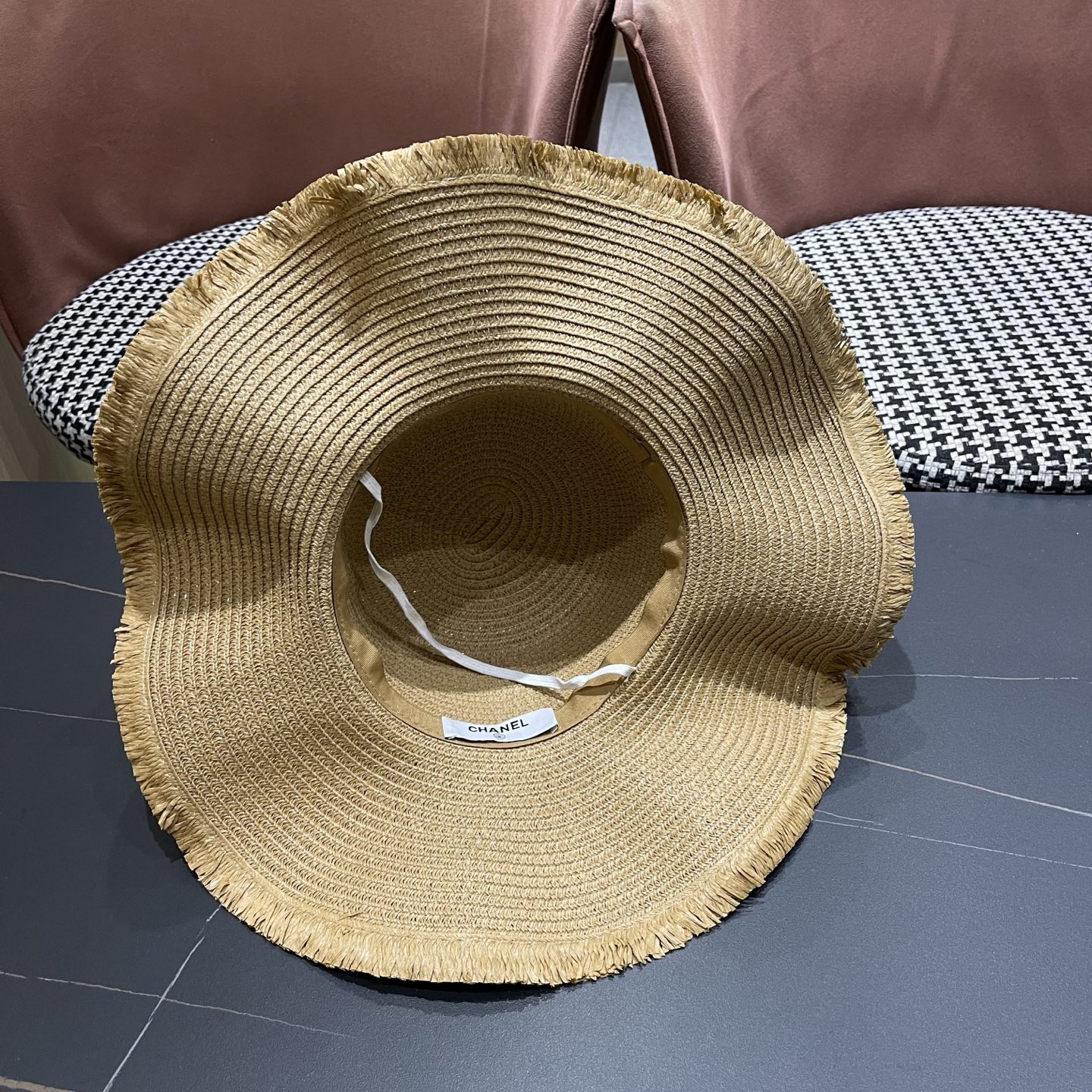CHANEL香奈儿 大帽檐花环遮阳草帽夏季沙滩海边度假沙滩帽时尚防紫外线太阳帽女