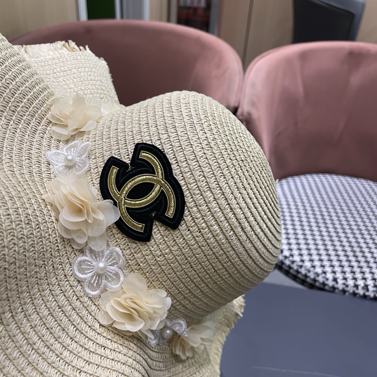 CHANEL香奈儿 大帽檐花环遮阳草帽夏季沙滩海边度假沙滩帽时尚防紫外线太阳帽女