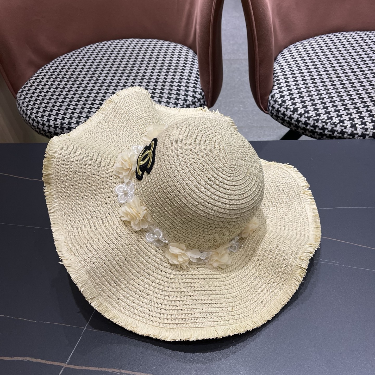 CHANEL香奈儿 大帽檐花环遮阳草帽夏季沙滩海边度假沙滩帽时尚防紫外线太阳帽女