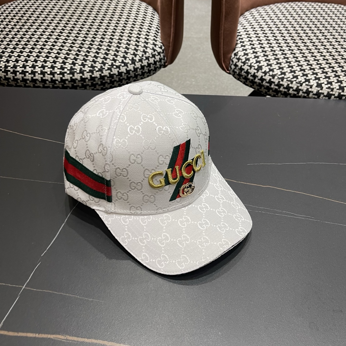 Gucci(古奇)经典原单棒球帽专柜1:1开模订制轻盈透气！实物拍摄，四季百搭男女适用，基础头围56，贴