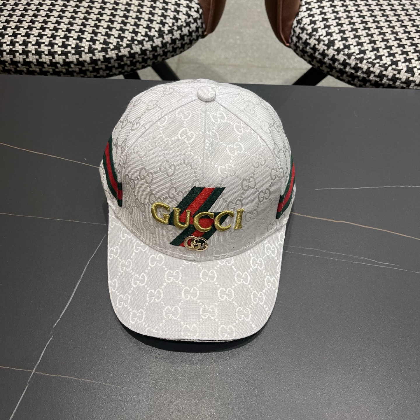 Gucci(古奇)经典原单棒球帽专柜1:1开模订制轻盈透气！实物拍摄，四季百搭男女适用，基础头围56，贴