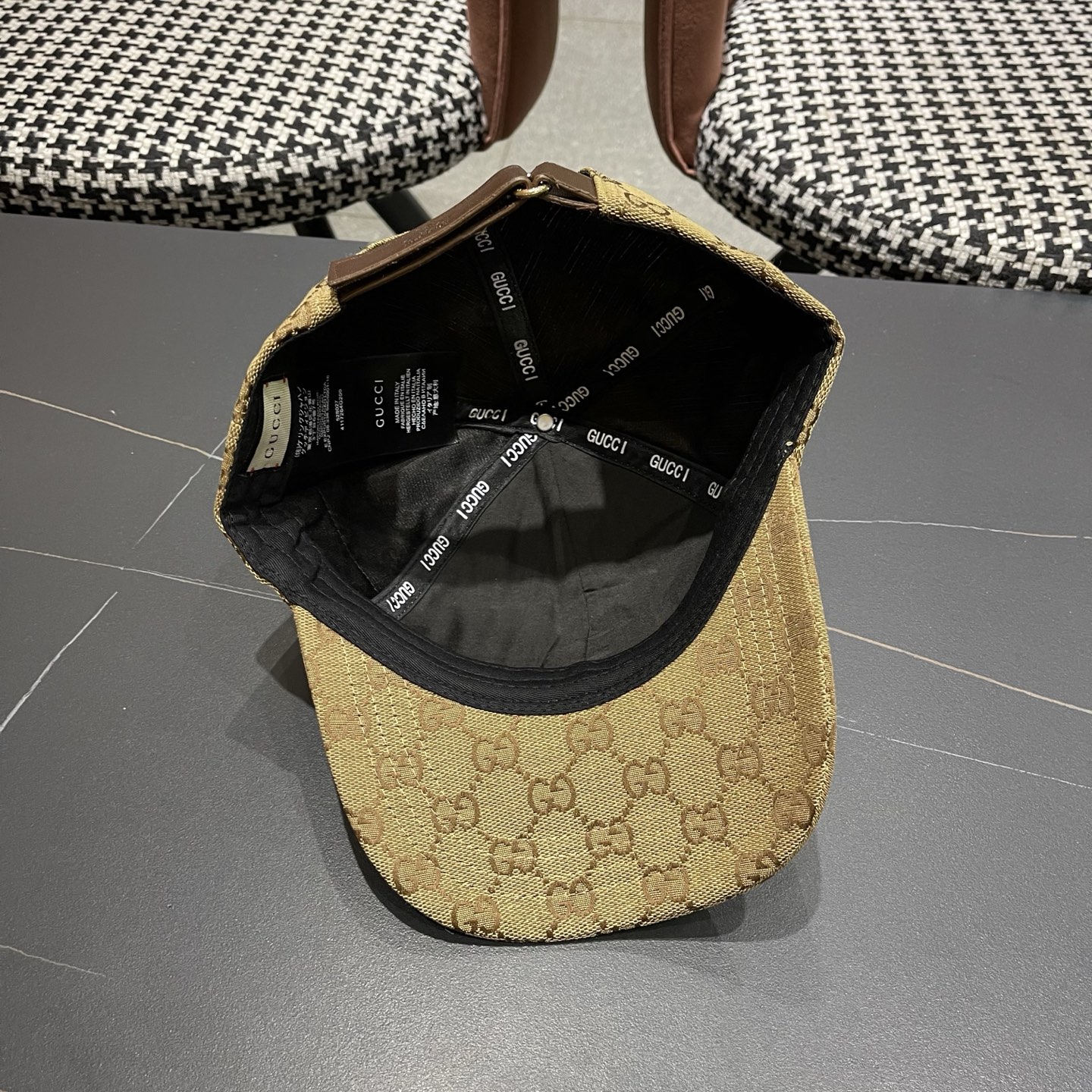 Gucci(古奇)经典原单棒球帽专柜1:1开模订制轻盈透气！实物拍摄，四季百搭男女适用，基础头围56，贴