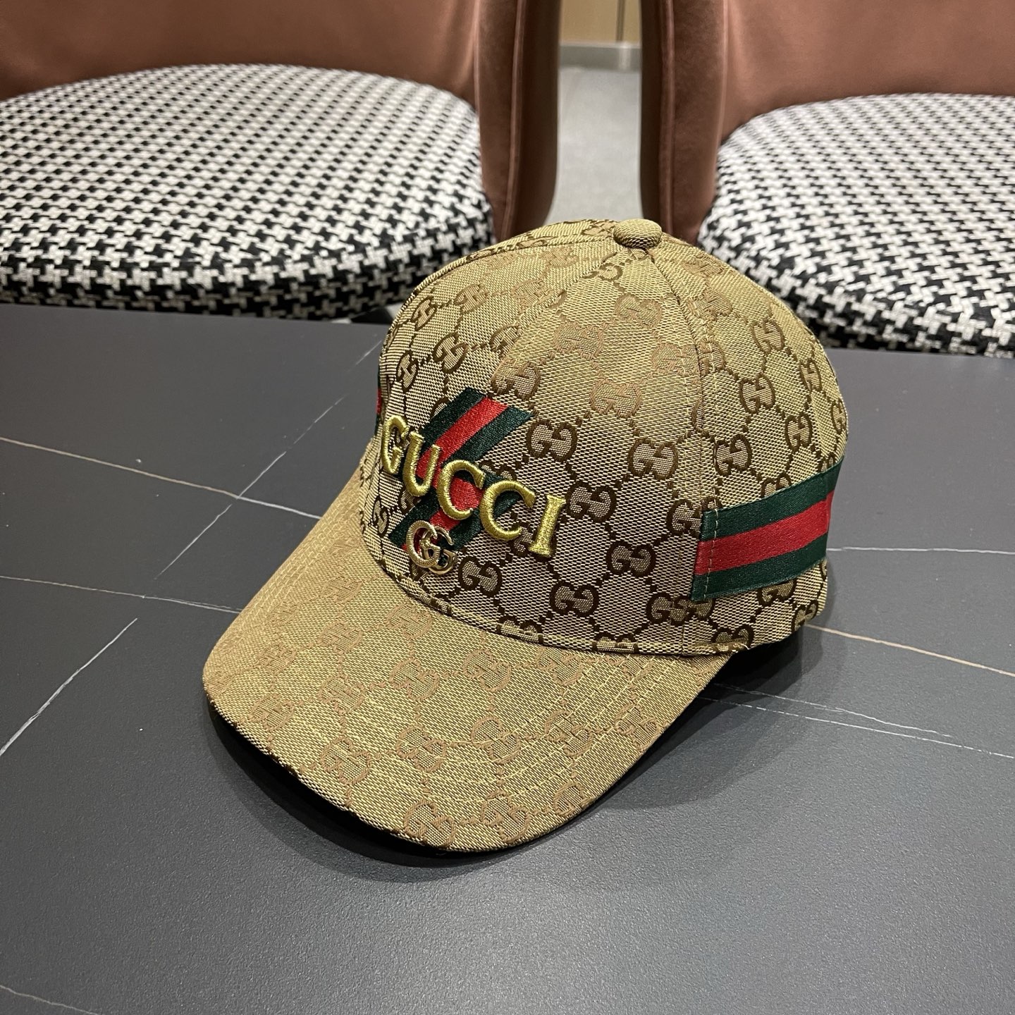 Gucci(古奇)经典原单棒球帽专柜1:1开模订制轻盈透气！实物拍摄，四季百搭男女适用，基础头围56，贴