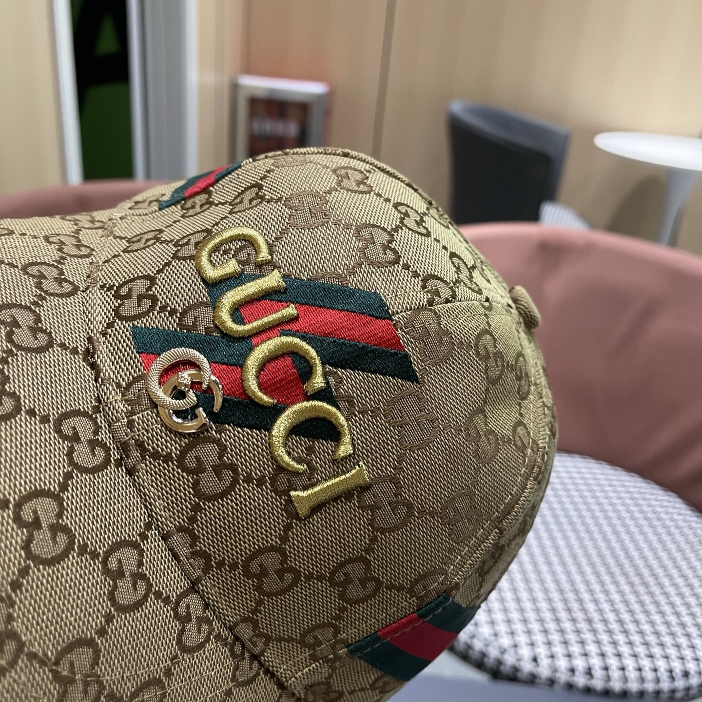 Gucci(古奇)经典原单棒球帽专柜1:1开模订制轻盈透气！实物拍摄，四季百搭男女适用，基础头围56，贴