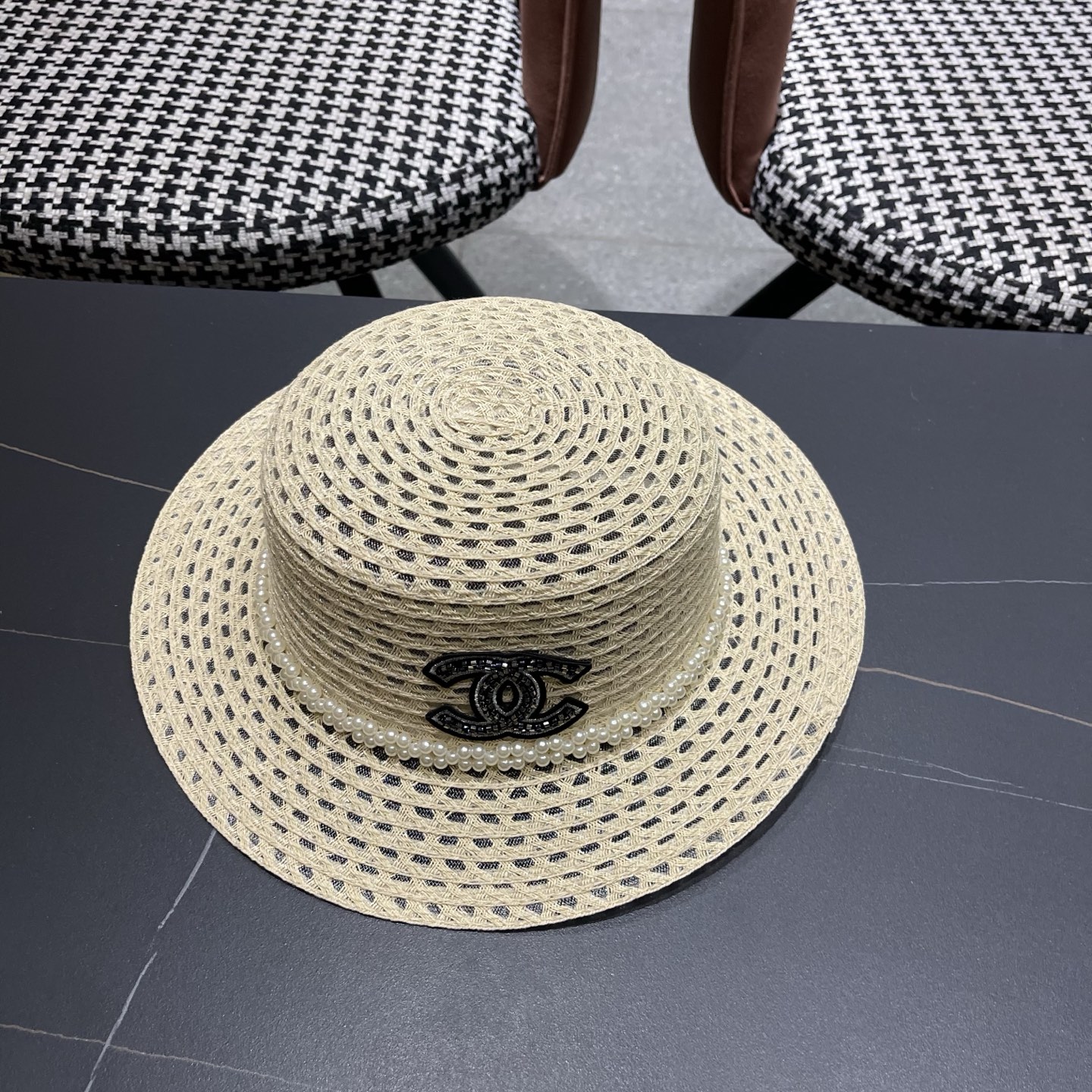 Chanel香奈儿镂空带珍珠遮阳帽草帽，头围57cm，出街必备