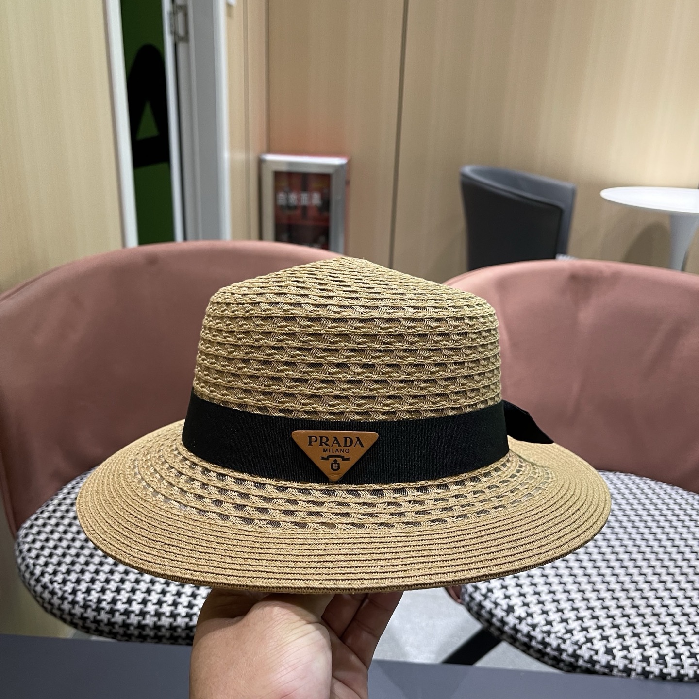 普拉达Prada新款镂空遮阳草帽，头围57cm